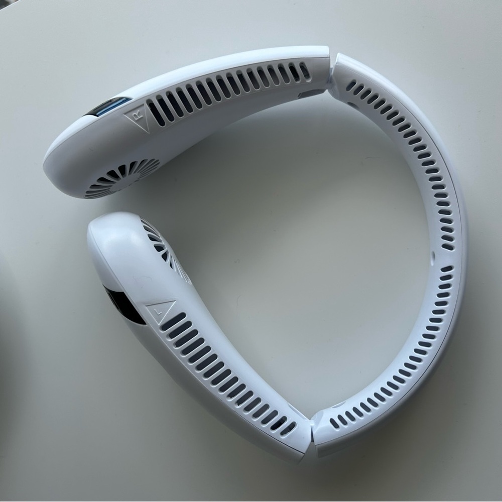 Portable Wearable Neck Fan - Rechargable - Picture 9 of 9